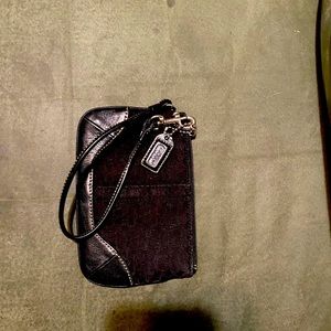 Wristlet